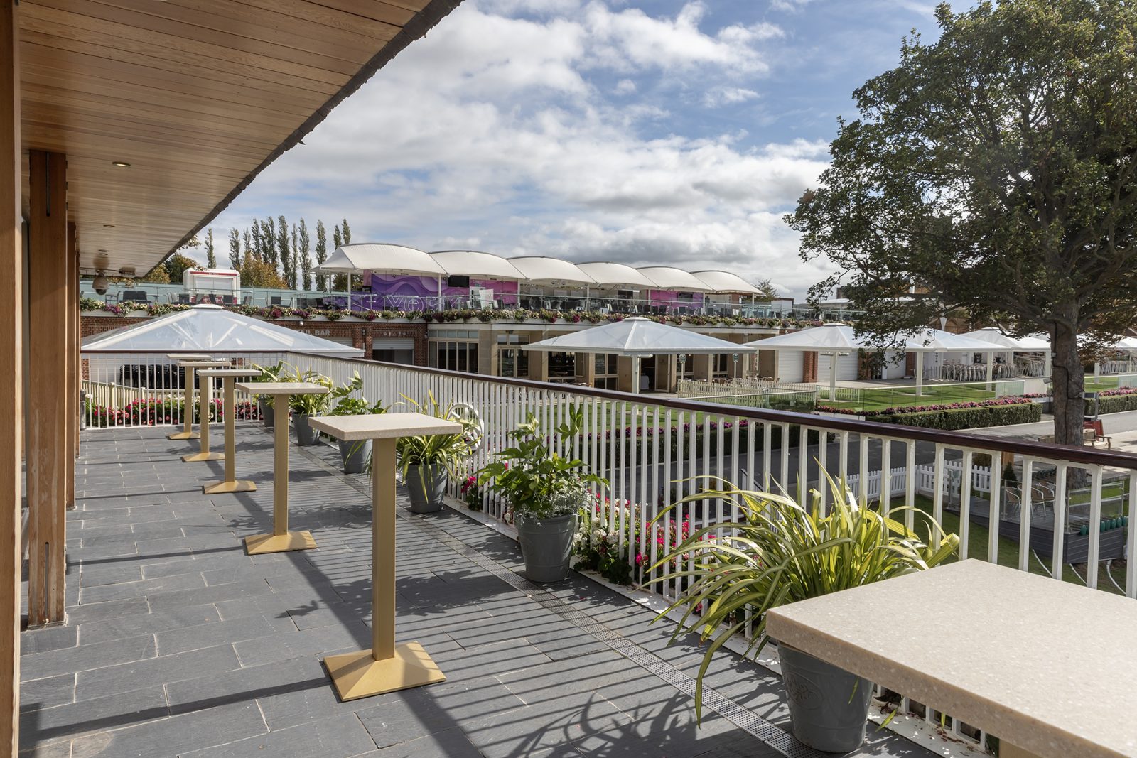 Parade Ring Restaurant