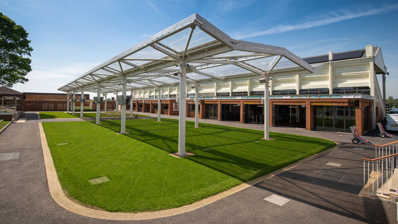 Grandstand & Paddock