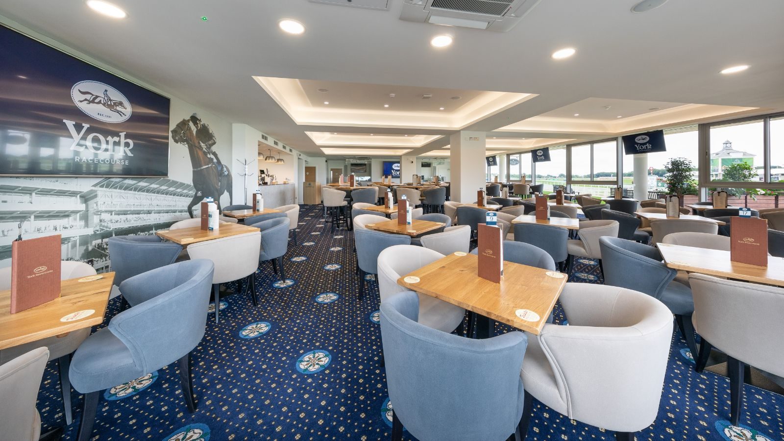 Premier Racing Lounge